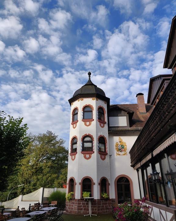 Altes Wirtshaus Schlosshotel Mespelbrunn